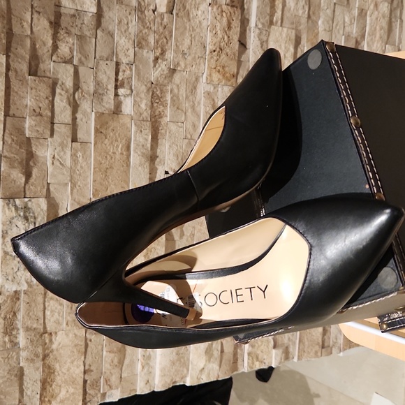 NWT Sole Society Luneira Heels 8.5M Black Leather Pointy Toe 3.5" Pump S… - Picture 2 of 8